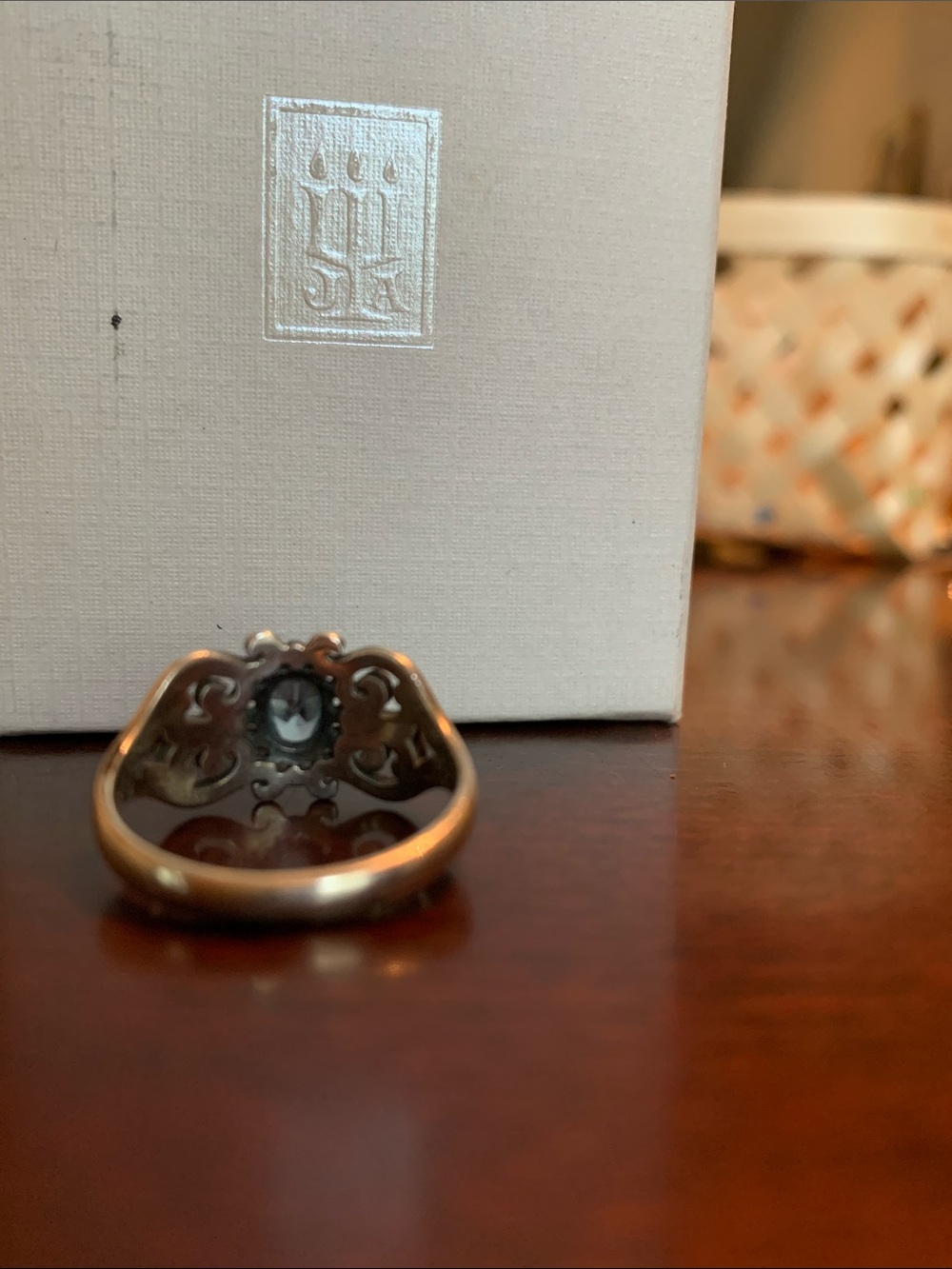 RETIRED James Avery Scrolled Hearts Ring Sterling Silver Blue Topaz EUC size 9 - Picture 2 of 4